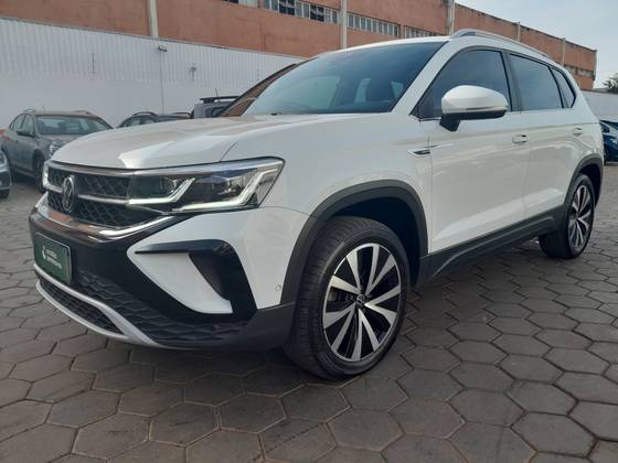 VOLKSWAGEN TAOS 1.4 250 TSI TOTAL FLEX HIGHLINE AUTOMÁTICO